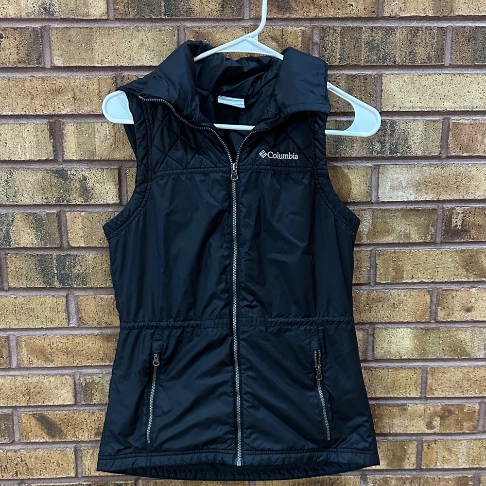 Columbia Black Women's Vest